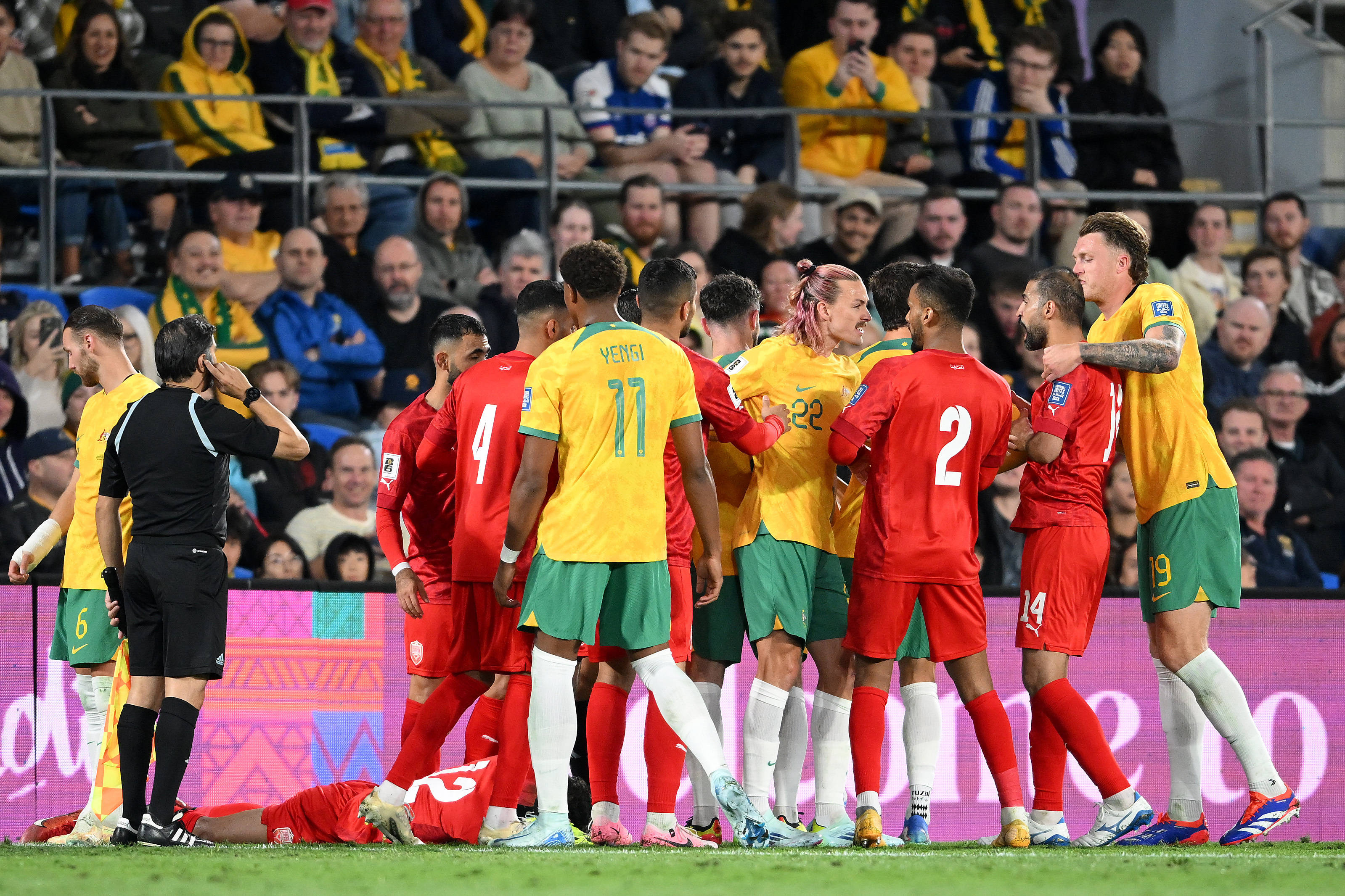 关于一触即发！国际比赛中的精彩一幕的信息