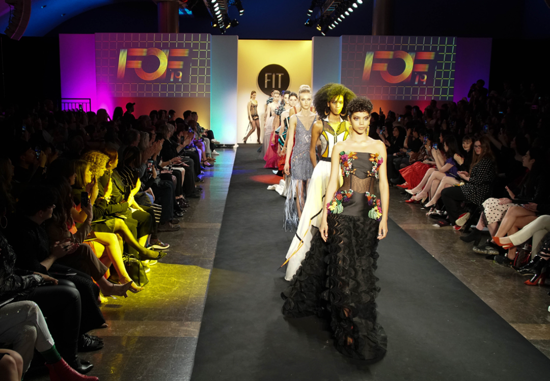 包含佛罗伦萨年轻后卫脱颖而出,成为新宠的词条 包含佛罗伦萨年轻后卫脱颖而出,成为新宠的词条