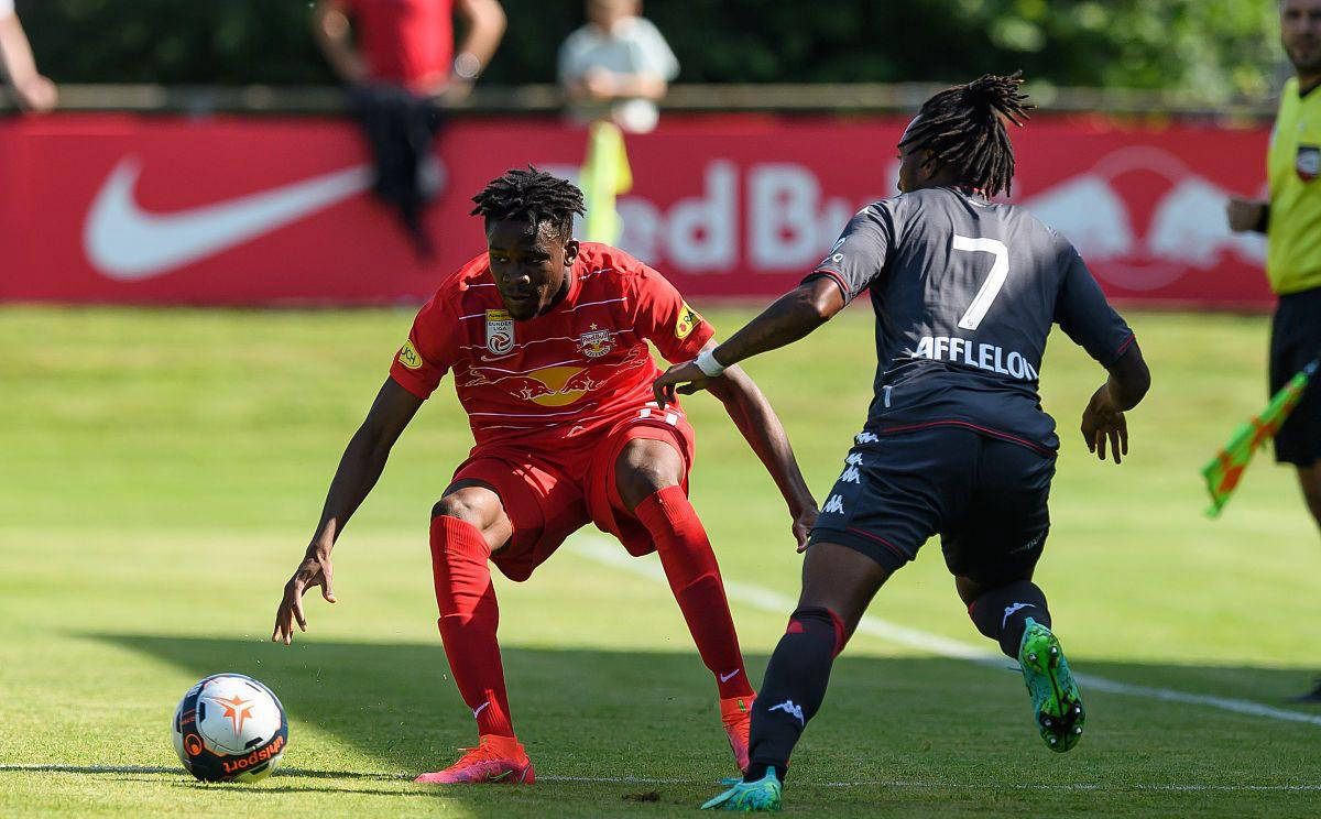 包含摩纳哥在主场全取三分,士气高涨的词条 包含摩纳哥在主场全取三分,士气高涨的词条