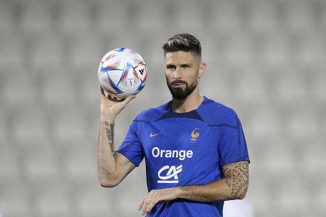 吉鲁缺阵法国卫冕冠军转运待时而动