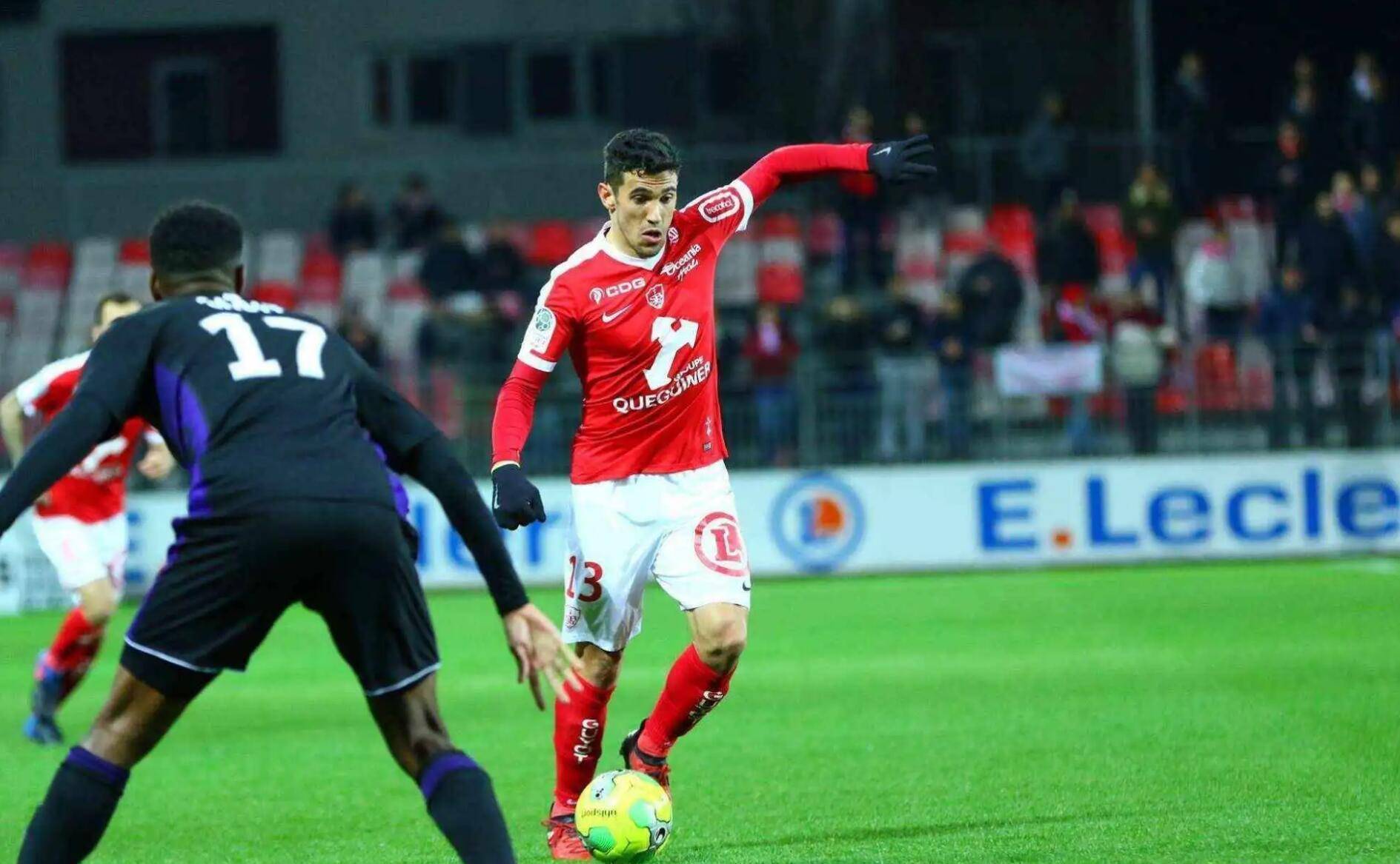 阿雅克肖主场大胜，法甲保级前景看好的简单介绍