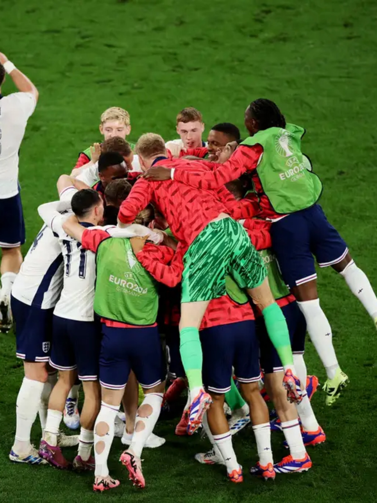 英格兰击败墨西哥,欧洲杯小组赛壮举引爆热议 英格兰击败墨西哥,欧洲杯小组赛壮举引爆热议