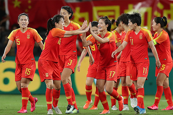 女足球员积极备战,全身心投入到比赛中的简单介绍 女足球员积极备战,全身心投入到比赛中的简单介绍