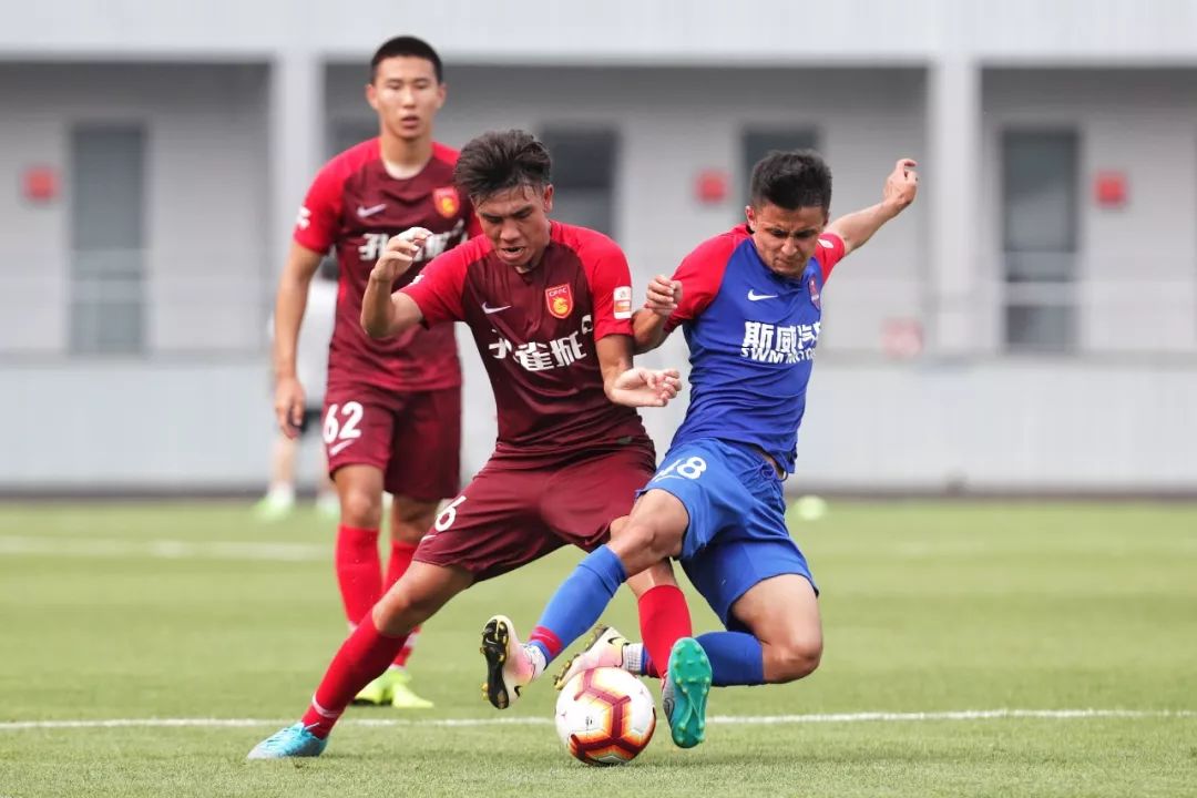 包含河北华夏幸福战胜竞争对手，积分榜上升的词条