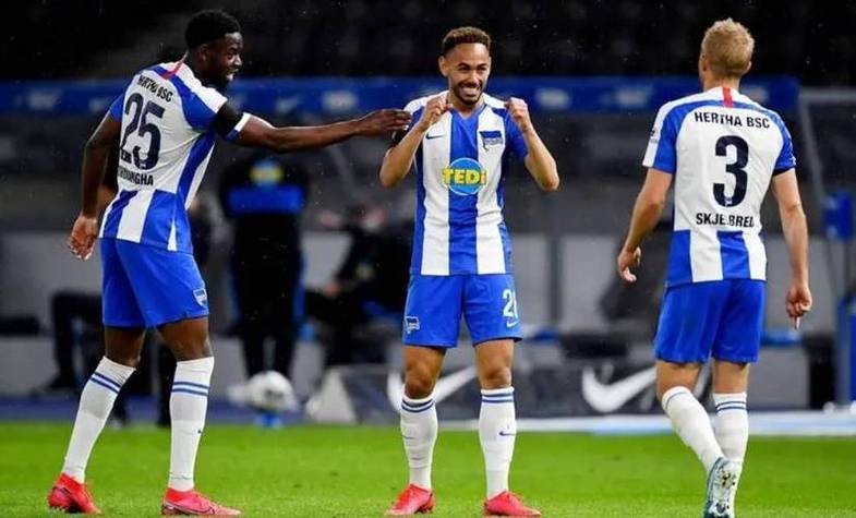 关于沙尔克客场失利,球队连败危机四伏的信息 关于沙尔克客场失利,球队连败危机四伏的信息