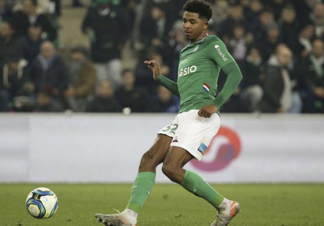 圣埃蒂安球迷要求管理层加强引援的简单介绍