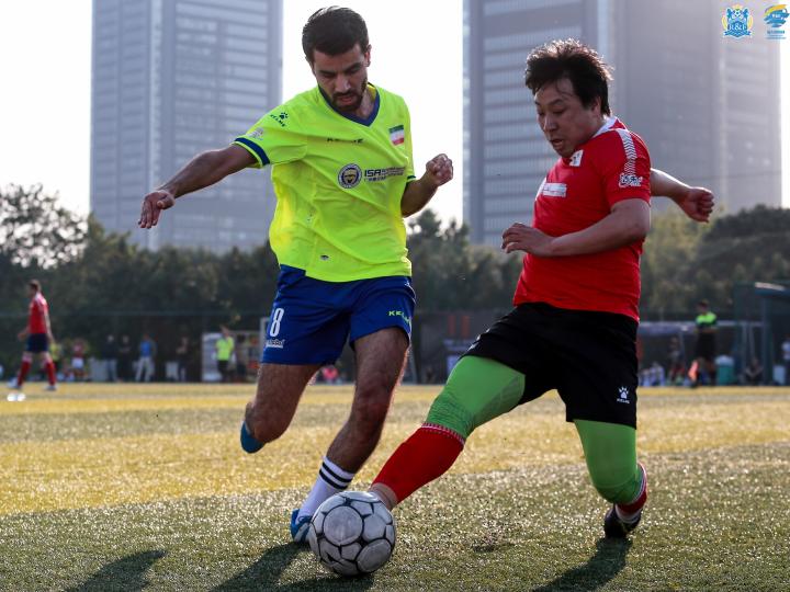 墨西哥游泳选手斩获金牌，实力强劲