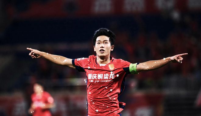 马队前锋连破四球，帮助球队获胜