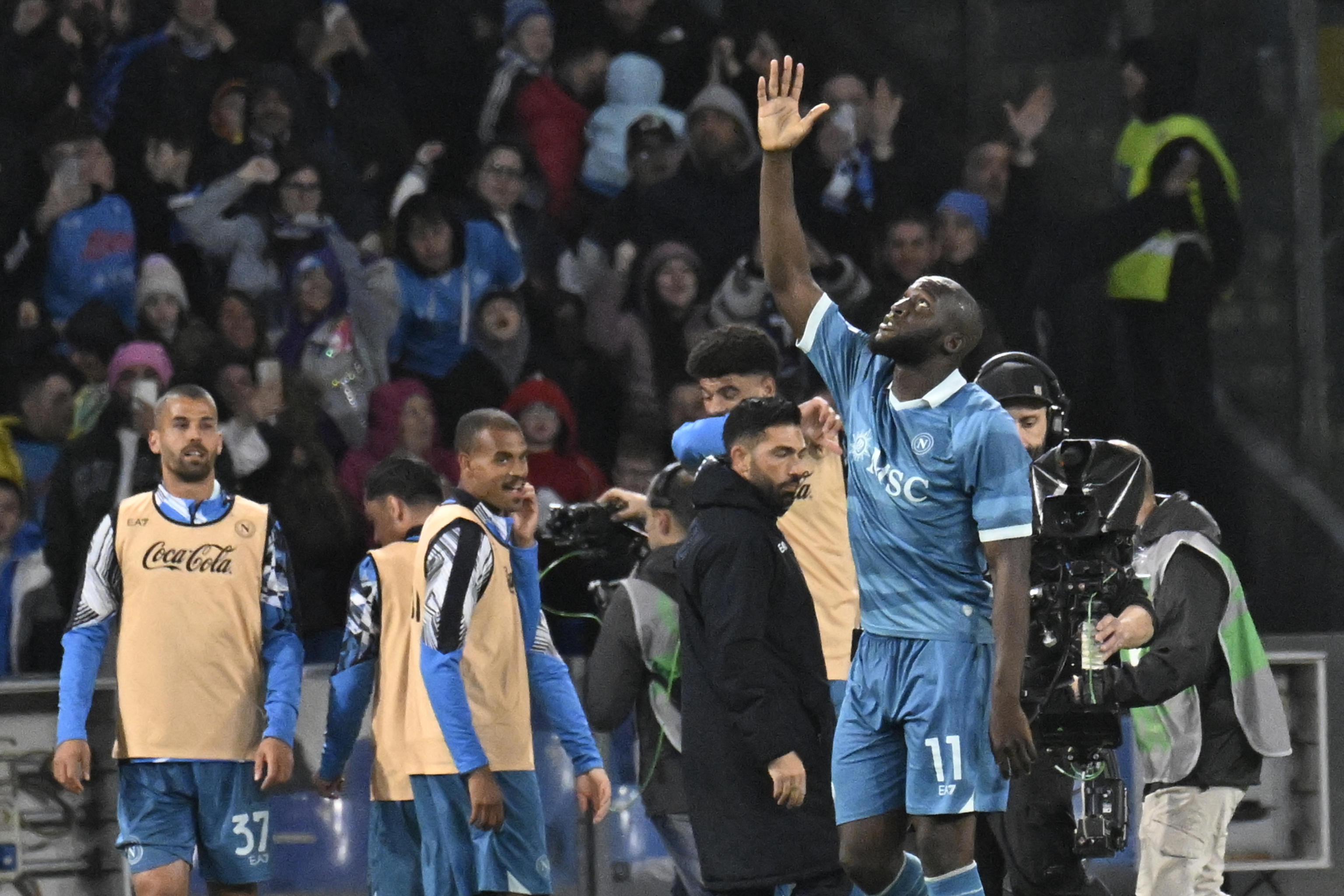 那不勒斯门将表现出色,连续数场比赛零封对手的简单介绍 那不勒斯门将表现出色,连续数场比赛零封对手的简单介绍