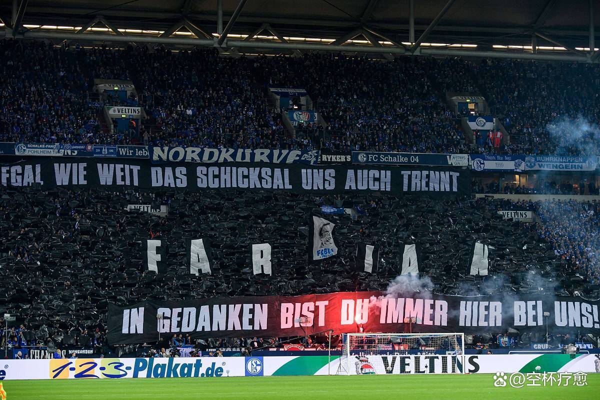 国米完胜卡利亚里,稳坐榜首 国米完胜卡利亚里,稳坐榜首