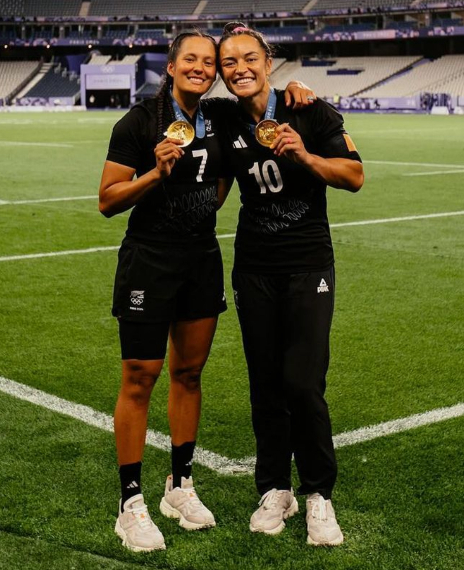 新西兰运动员夺金,接受赞誉 新西兰运动员夺金,接受赞誉