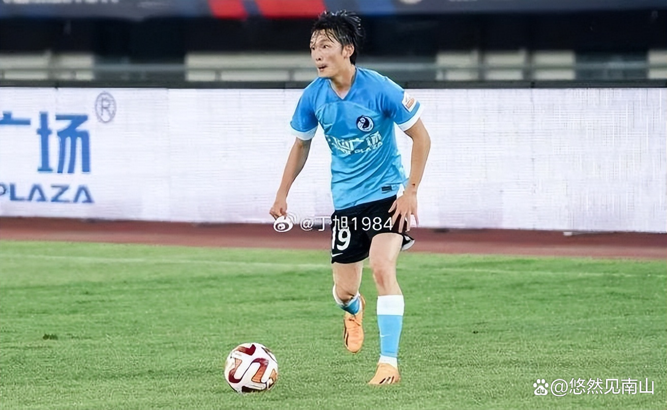 上港备受球迷关注,期待接下来比赛表现 上港备受球迷关注,期待接下来比赛表现