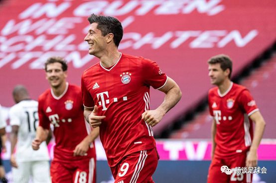 柏林赫塔新赛季壮志渐起,期待球队绽放光芒 柏林赫塔新赛季壮志渐起,期待球队绽放光芒