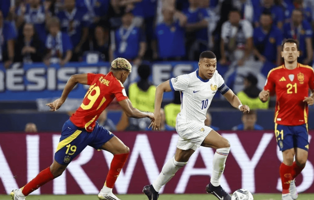 包含体坛新闻:欧国联比赛中球队实力悬殊,胜负可期的词条 包含体坛新闻:欧国联比赛中球队实力悬殊,胜负可期的词条