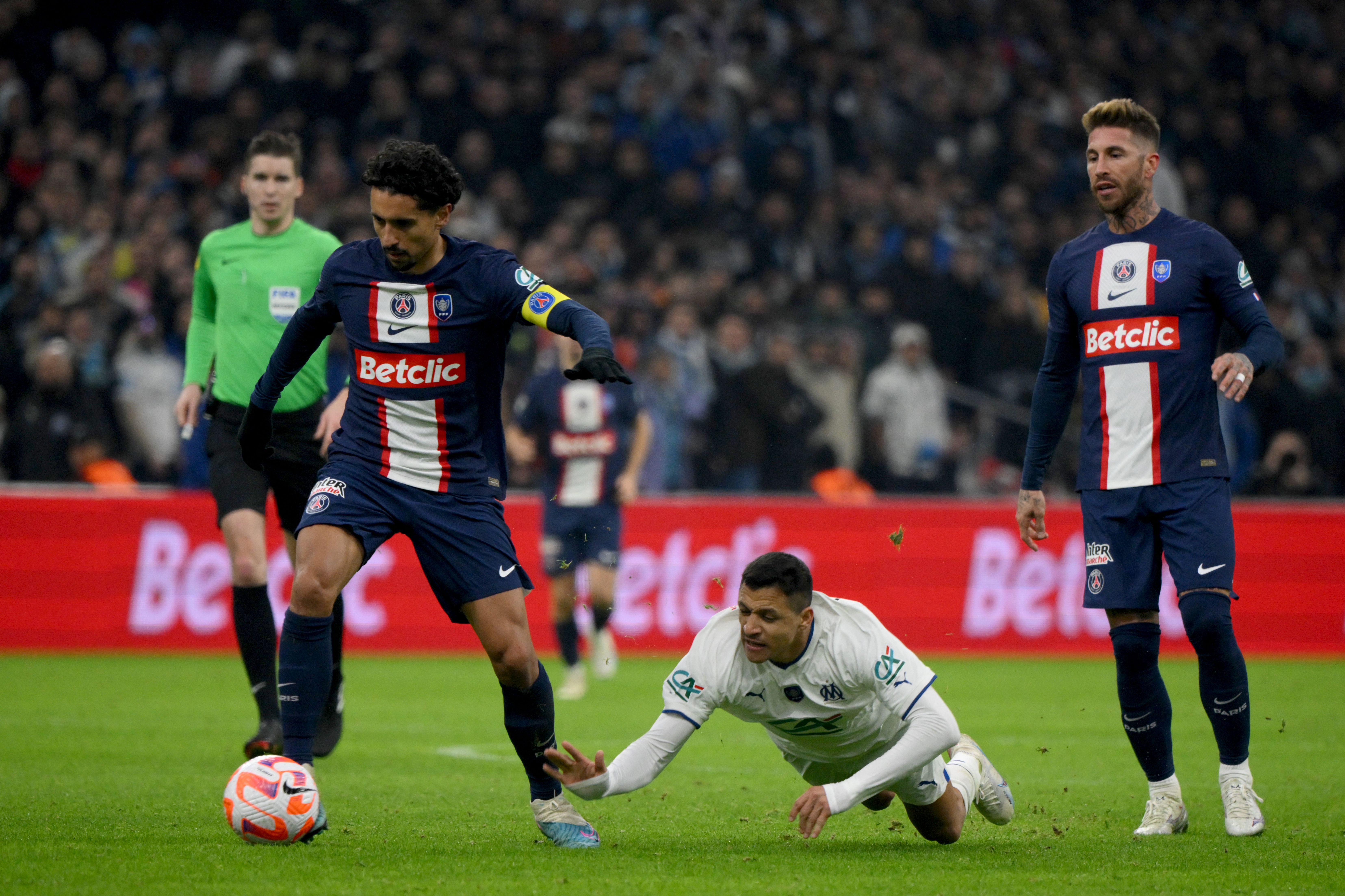 里昂客场不敌马赛,遭遇不胜的简单介绍 里昂客场不敌马赛,遭遇不胜的简单介绍