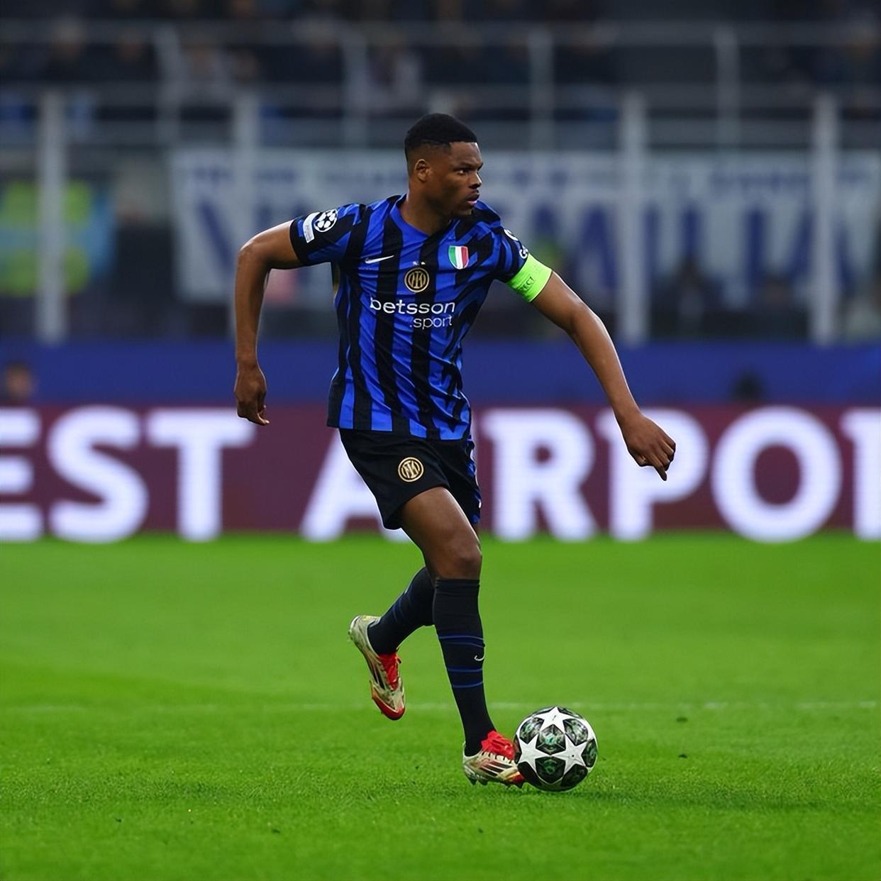 爱游戏娱乐-拜仁主场平巴黎，晋级半决赛！