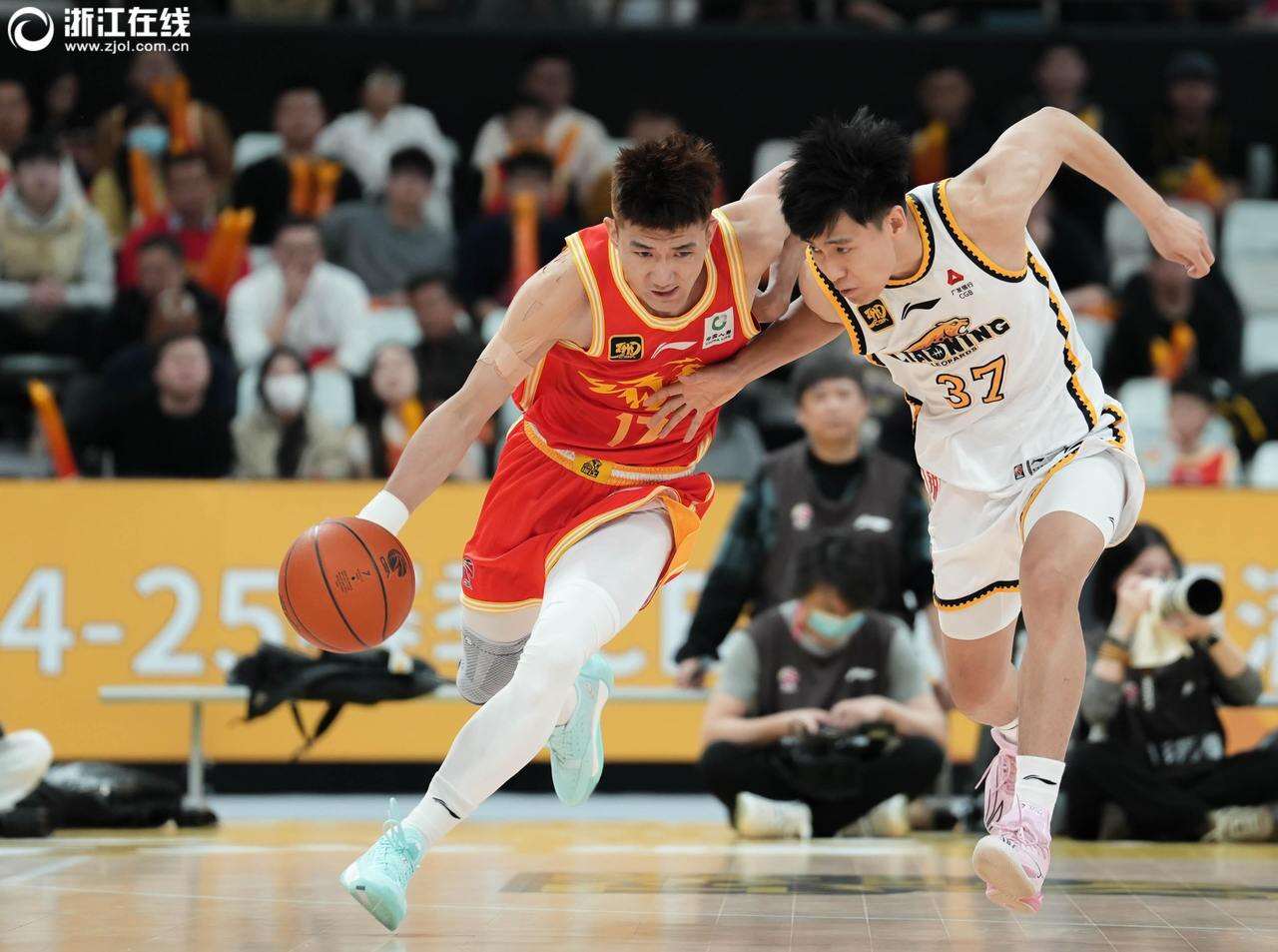 吉林队主场击败福建,取得两连胜 吉林队主场击败福建,取得两连胜