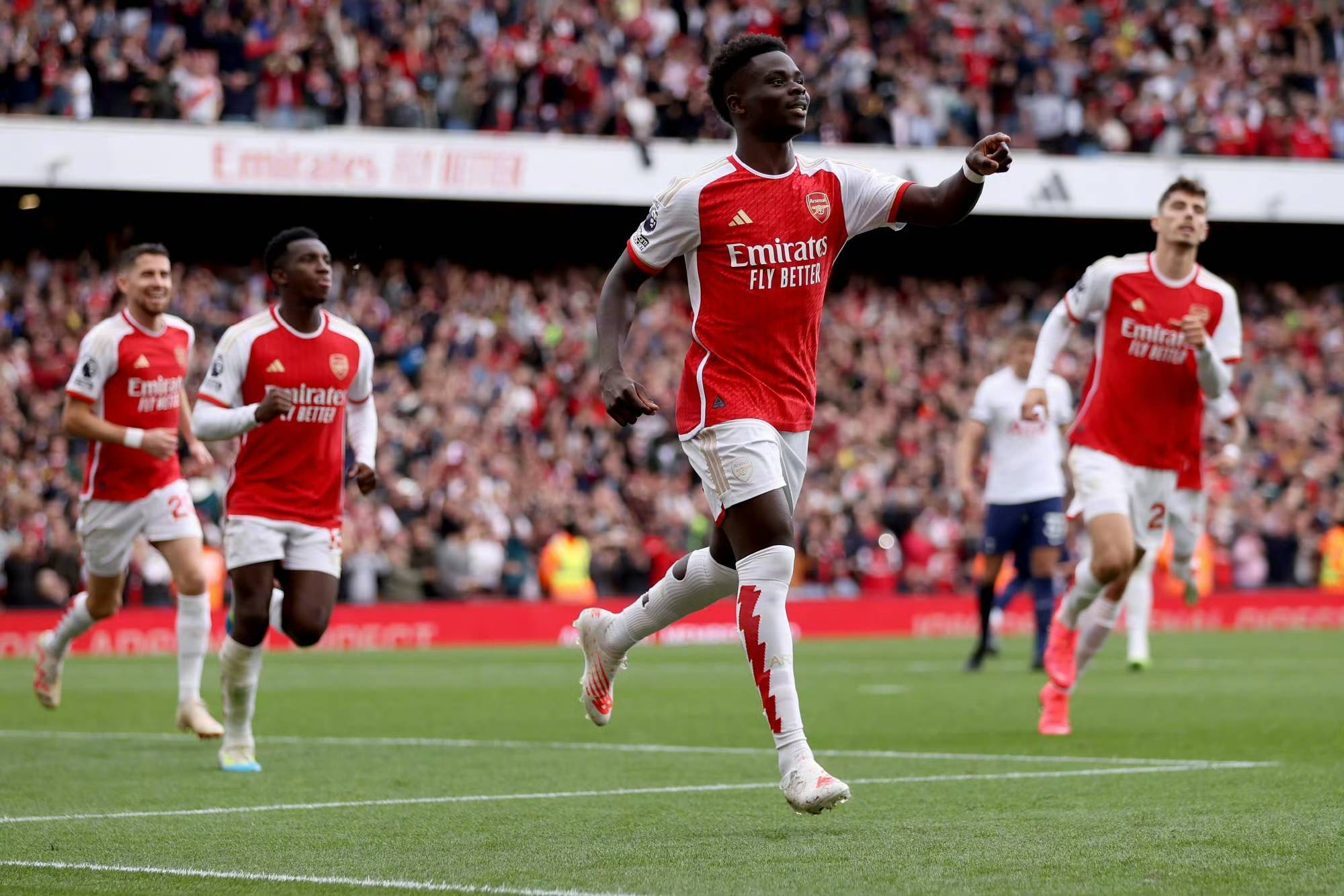 曼城遭遇惊吓，客场不敌阿贾克斯