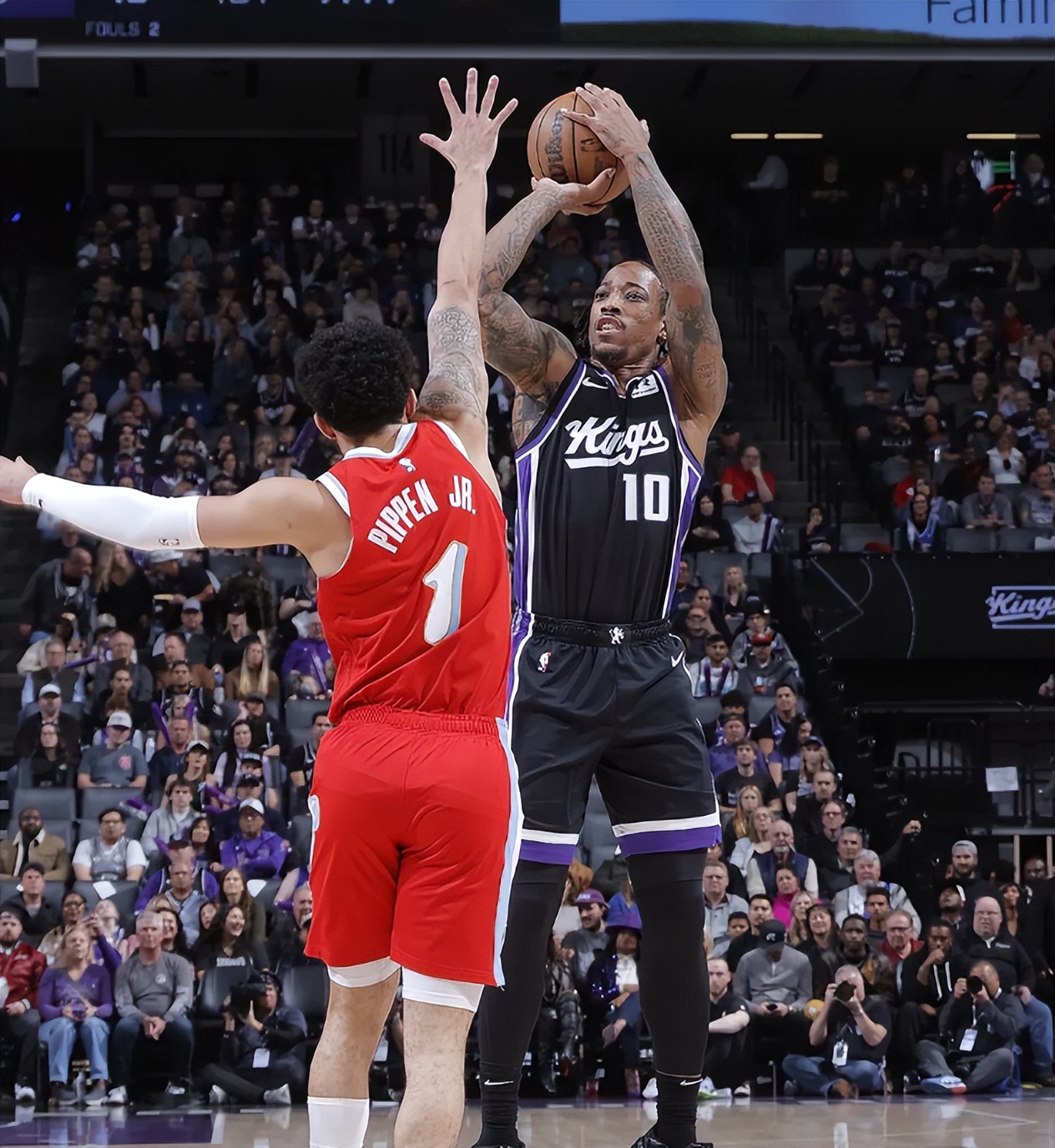 尼克主场告捷!灰熊客场打败国王 尼克主场告捷!灰熊客场打败国王