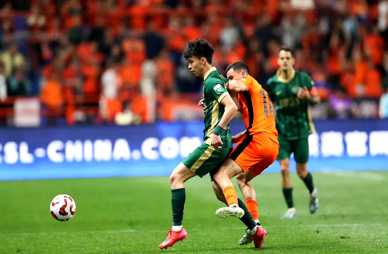 中超赛场上风云变幻,一场比赛尽显精彩 中超赛场上风云变幻,一场比赛尽显精彩