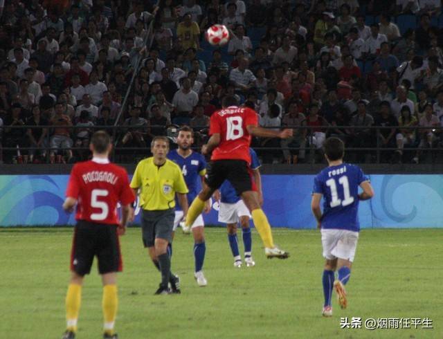 勒沃库森战平汉堡,双方同分,难分高下 勒沃库森战平汉堡,双方同分,难分高下