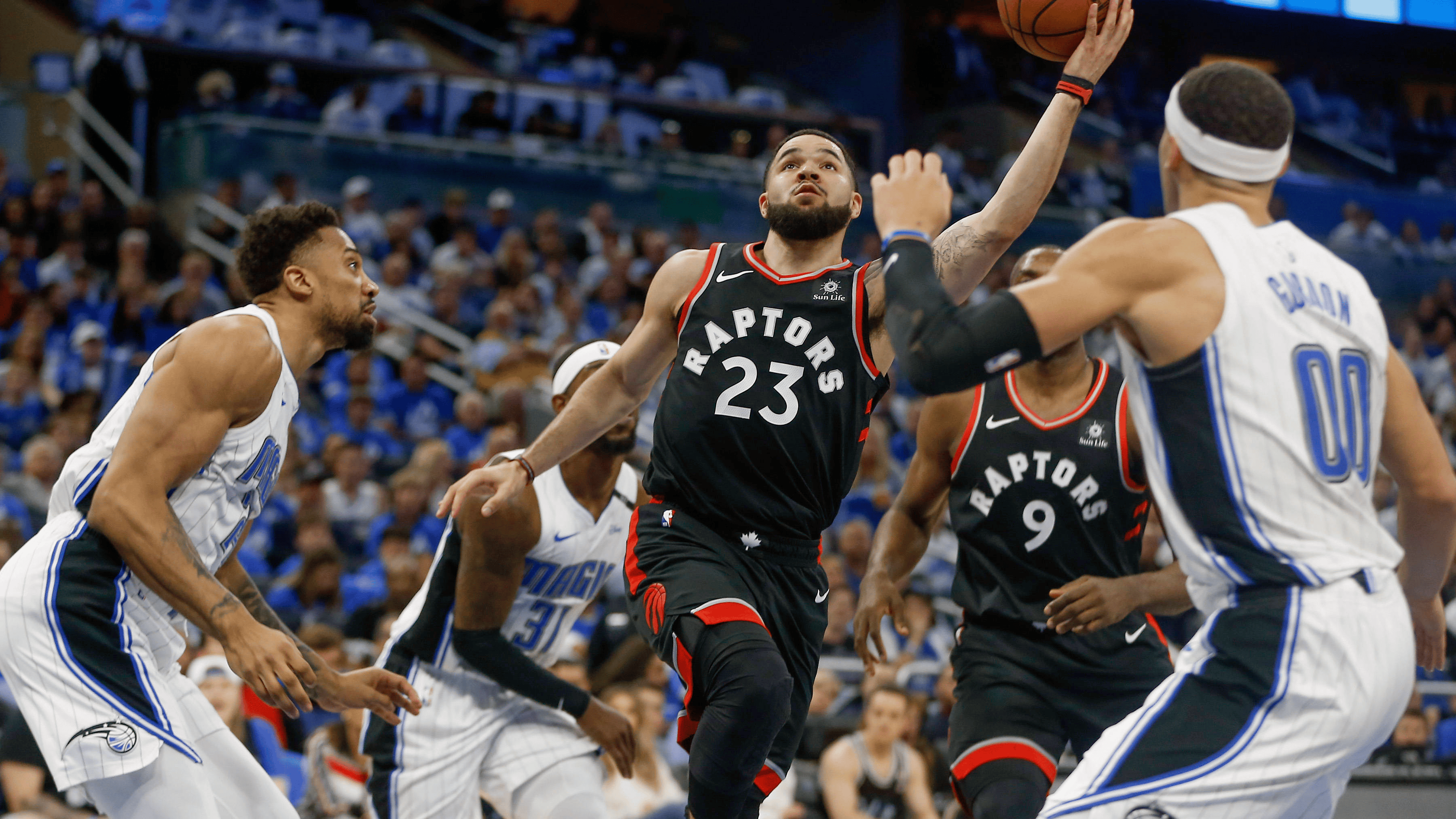 马刺主场告捷,连胜势头持续 马刺主场告捷,连胜势头持续