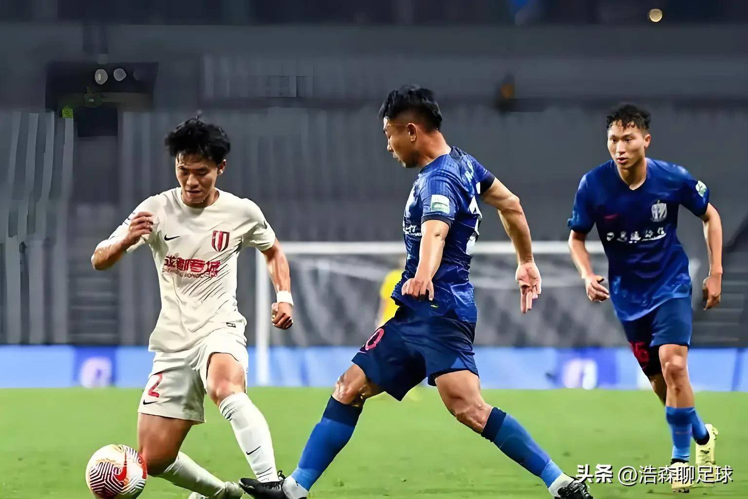 上海申花惊险逆转,晋级下一轮 上海申花惊险逆转,晋级下一轮