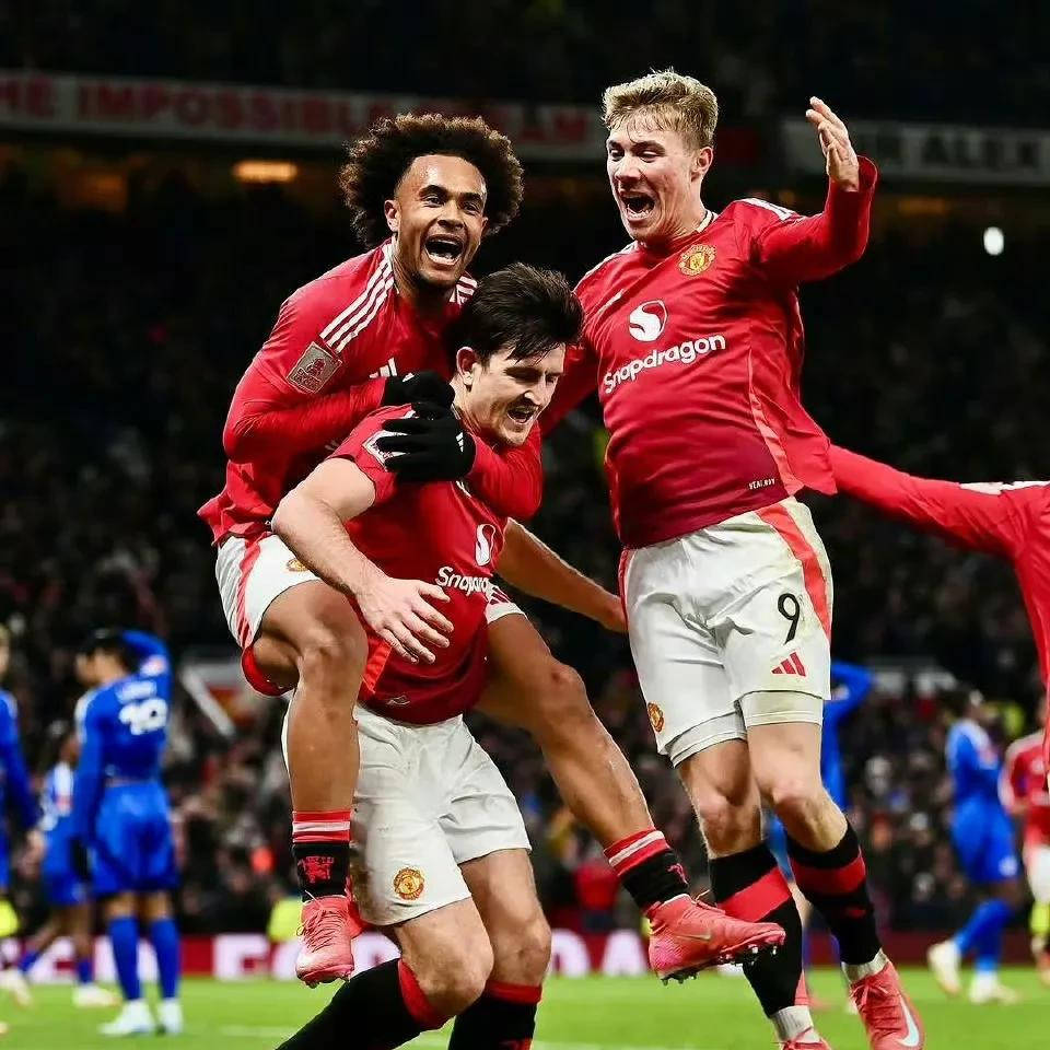 爱游戏下载-曼联主场战平富勒姆，领先优势被蚕食