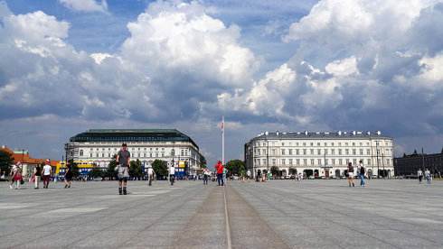 华沙勇夺胜利，晋级希望熠熠生辉