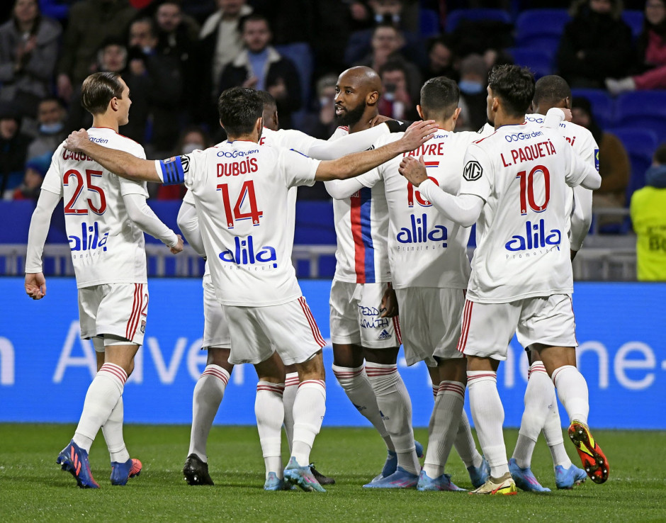 包含里昂主场击败对手,实现大逆转晋级成功的词条 包含里昂主场击败对手,实现大逆转晋级成功的词条