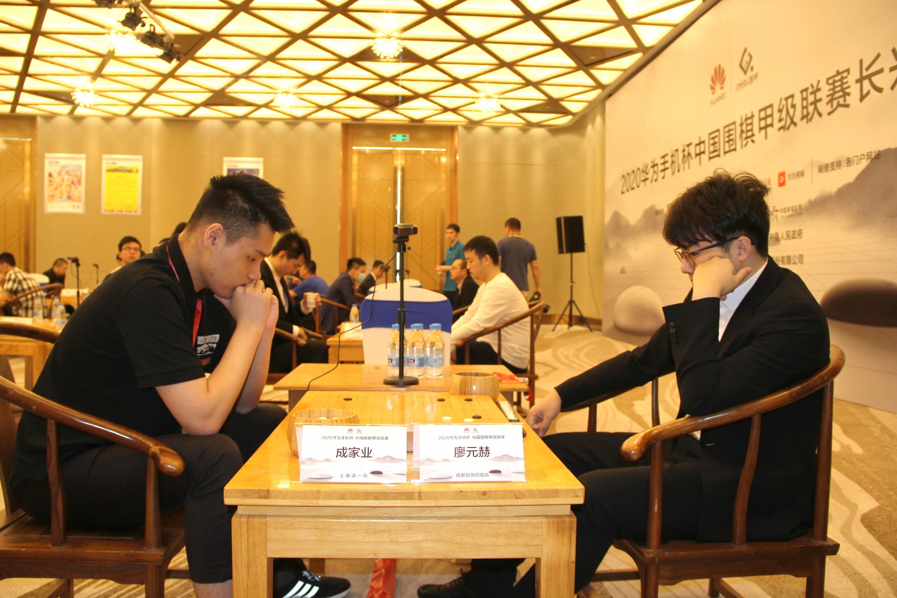 成都队三连胜春赛，积分登顶