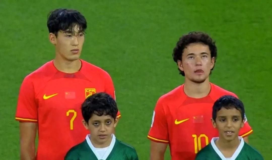 包含法罗群岛队憾负挪威,小组出线希望不大的词条 包含法罗群岛队憾负挪威,小组出线希望不大的词条