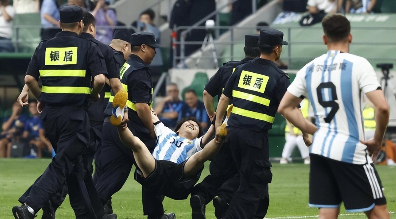 克罗托内客场大胜切沃,起步追赶保级希望的简单介绍 克罗托内客场大胜切沃,起步追赶保级希望的简单介绍