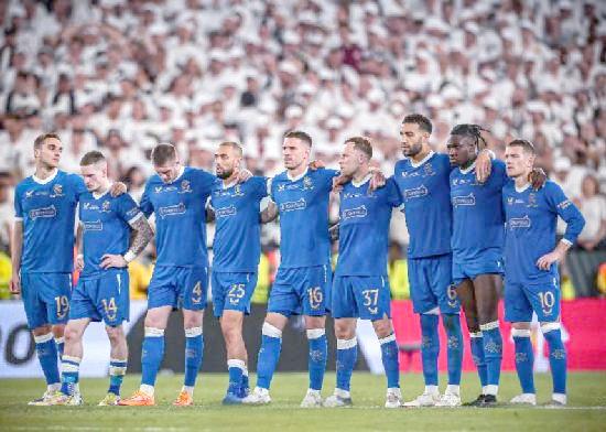 法兰克福士气高涨,冲击德甲冠军越发坚定 法兰克福士气高涨,冲击德甲冠军越发坚定