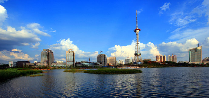 大连追随恒大脚步,联赛走势引人瞩目 大连追随恒大脚步,联赛走势引人瞩目