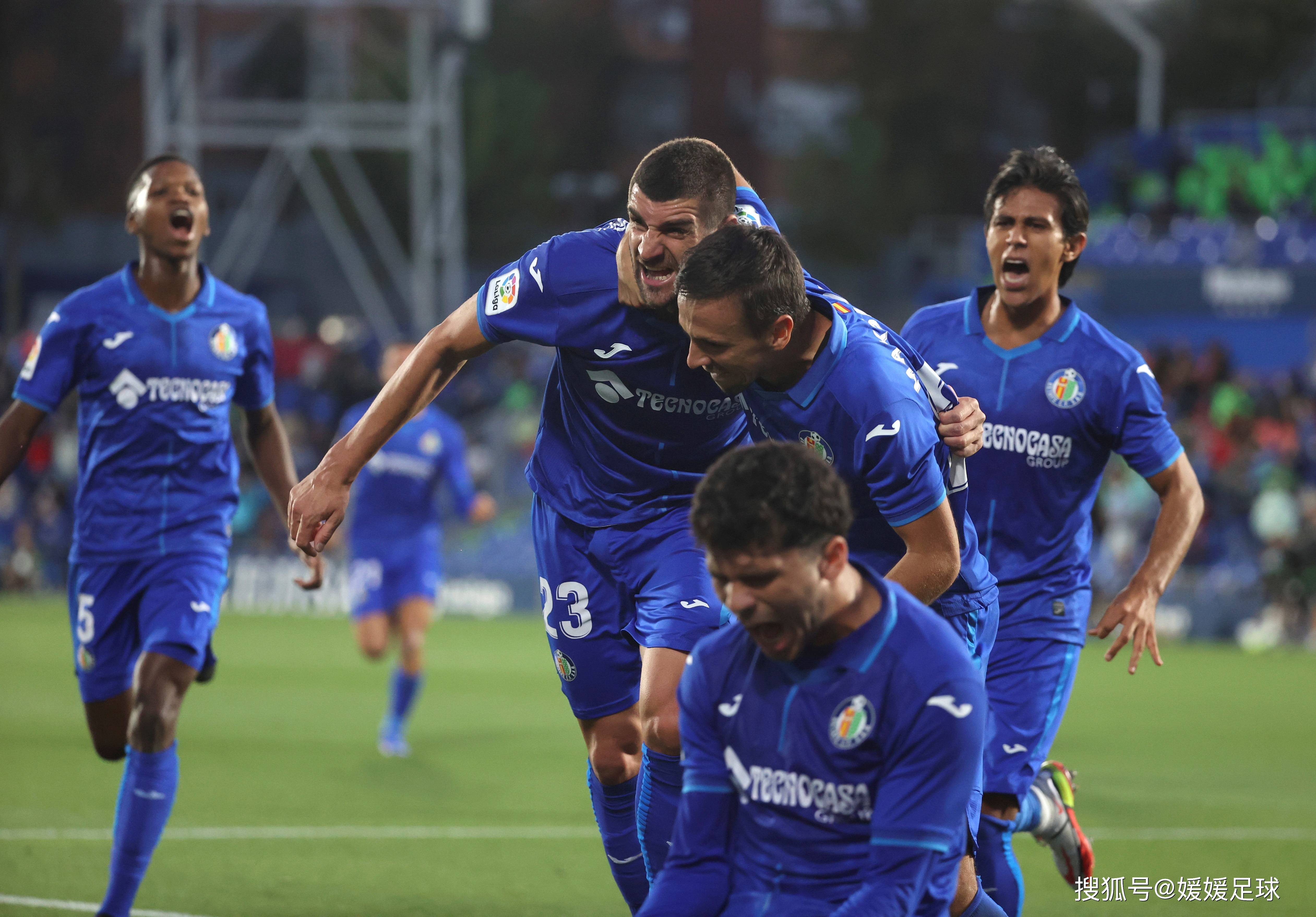 塞维利亚与瓦伦西亚激烈对抗 塞维利亚与瓦伦西亚激烈对抗