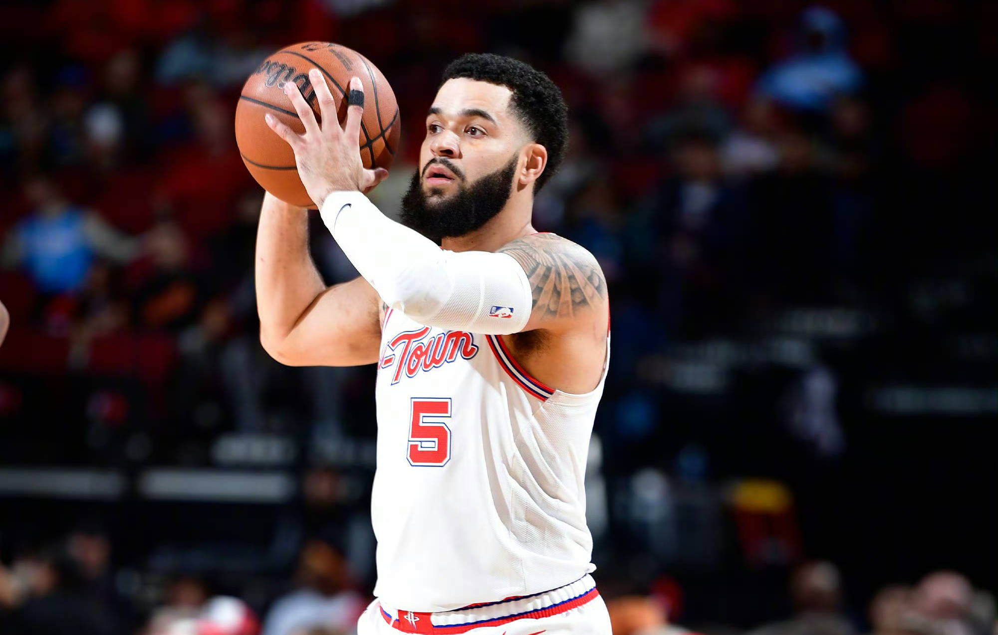 火箭队球员集体发挥,连胜势头不减 火箭队球员集体发挥,连胜势头不减