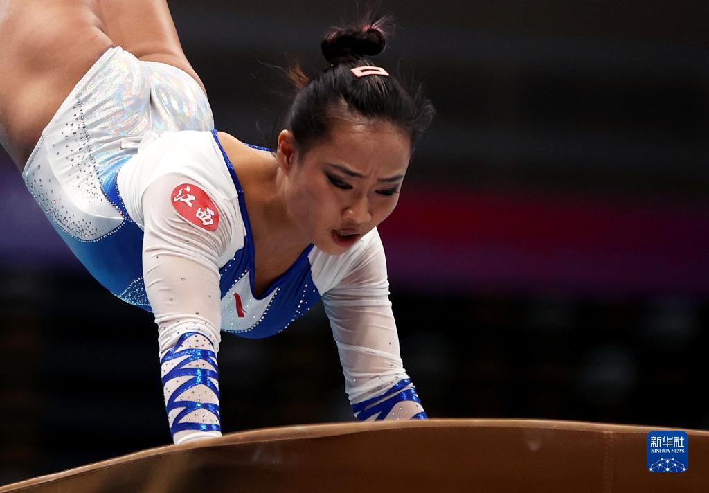 跳马选手表现神勇,备战全力冲刺 跳马选手表现神勇,备战全力冲刺