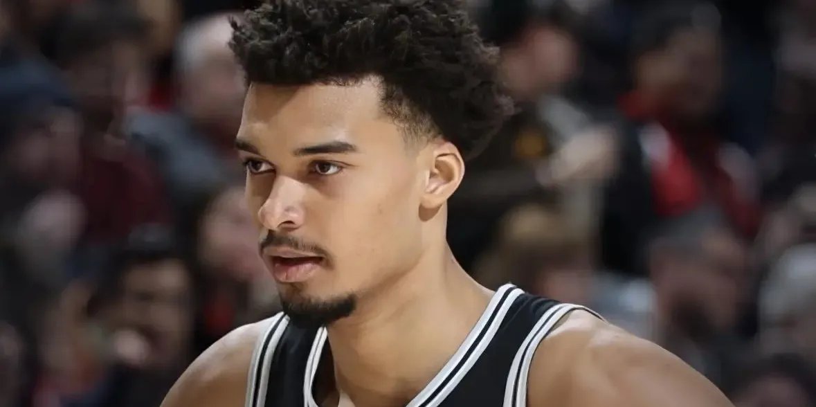 包含马刺后卫重伤,球队面临暂时人手短缺困境的词条 包含马刺后卫重伤,球队面临暂时人手短缺困境的词条