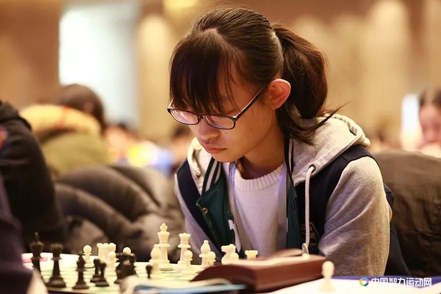 爱游戏APP-到了冠军面前，谁能镇定从容