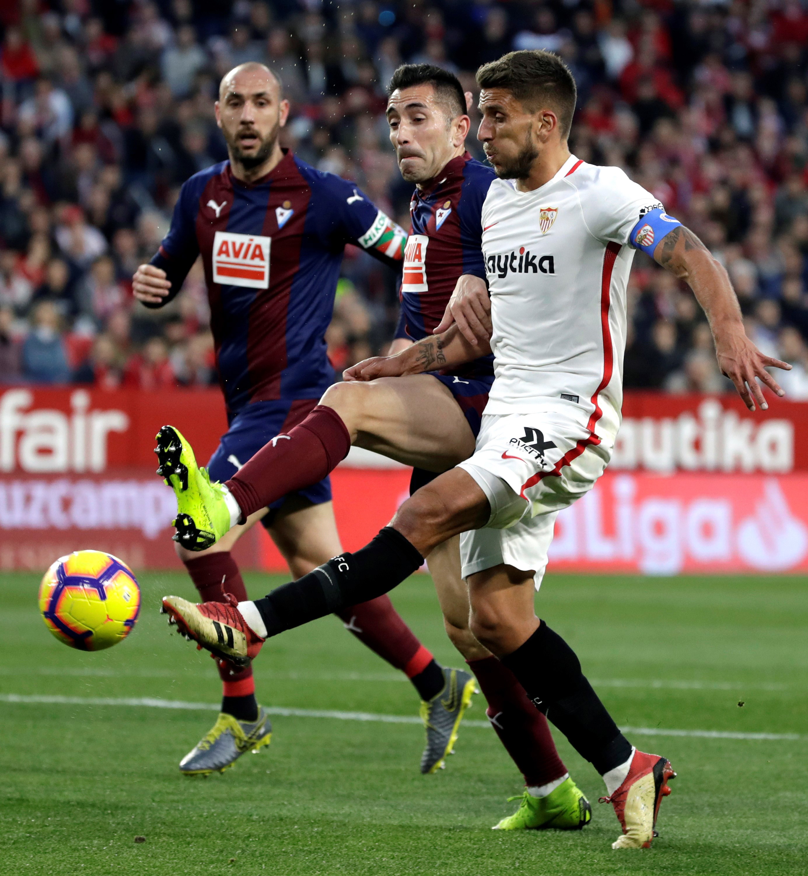 关于阿尔梅里亚战平埃瓦尔，积分持平的信息