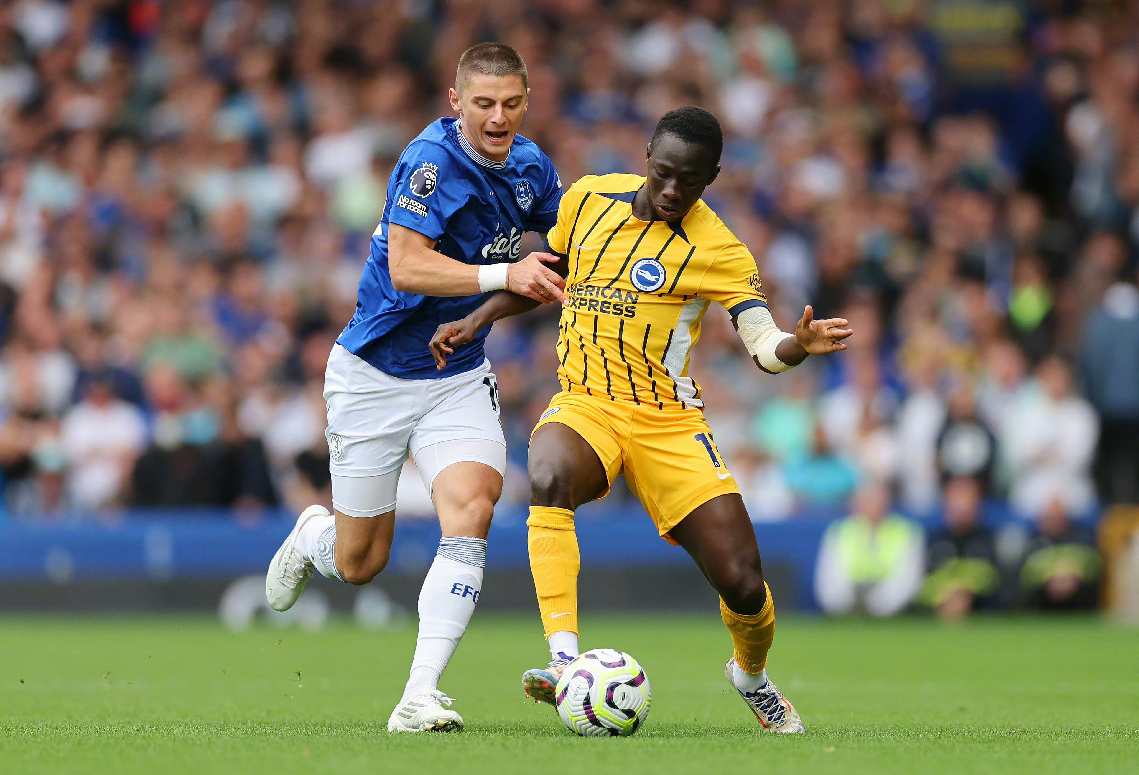 爱游戏体育-布莱顿球员回归状态，球队士气或得到提升