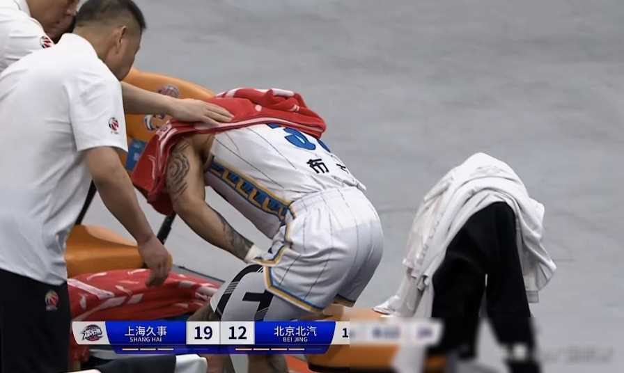 黑龙江队遭遇关键败局，季后赛前景动摇