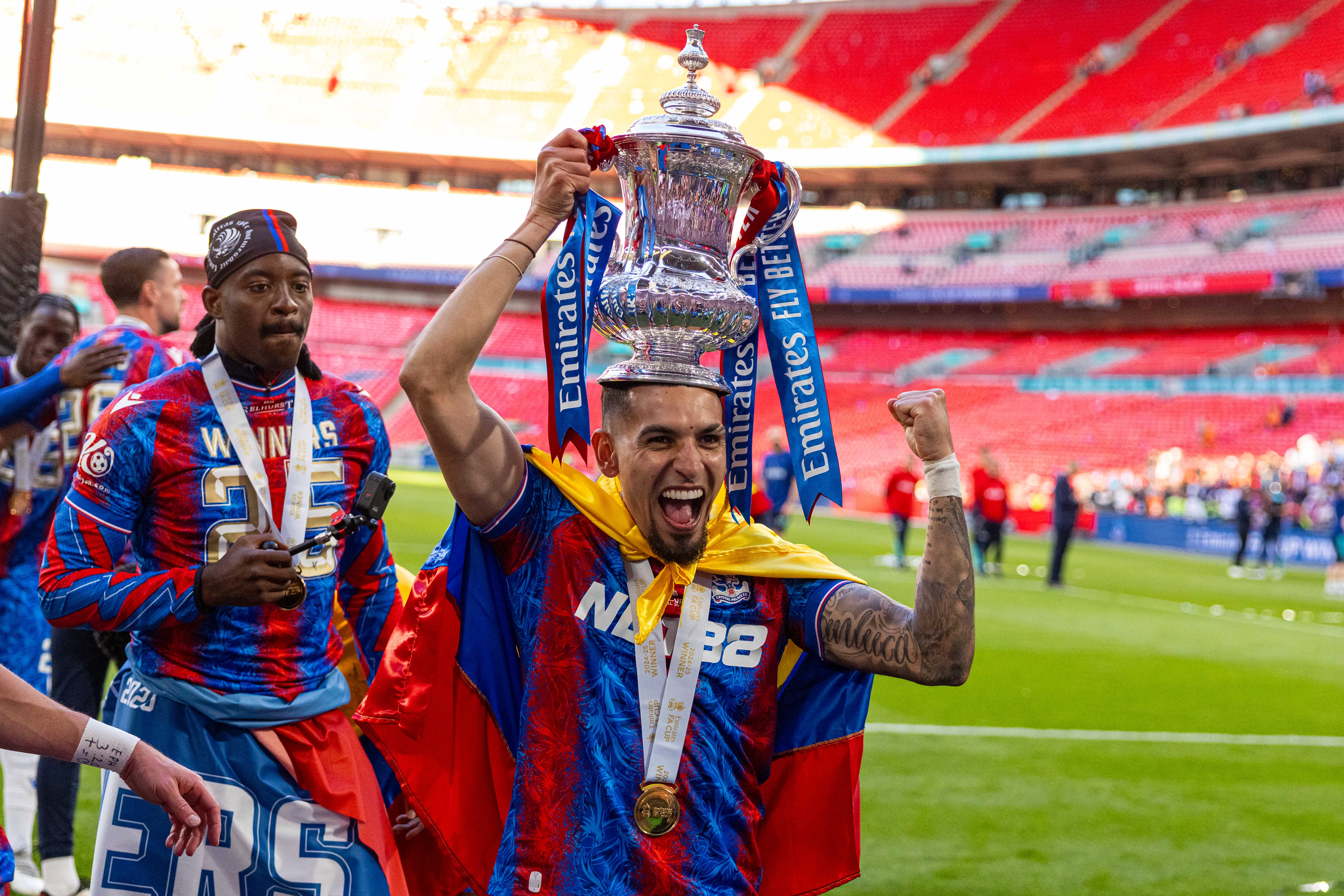 彬彬有礼！英格兰队击败匈牙利队，晋级世界杯半决赛