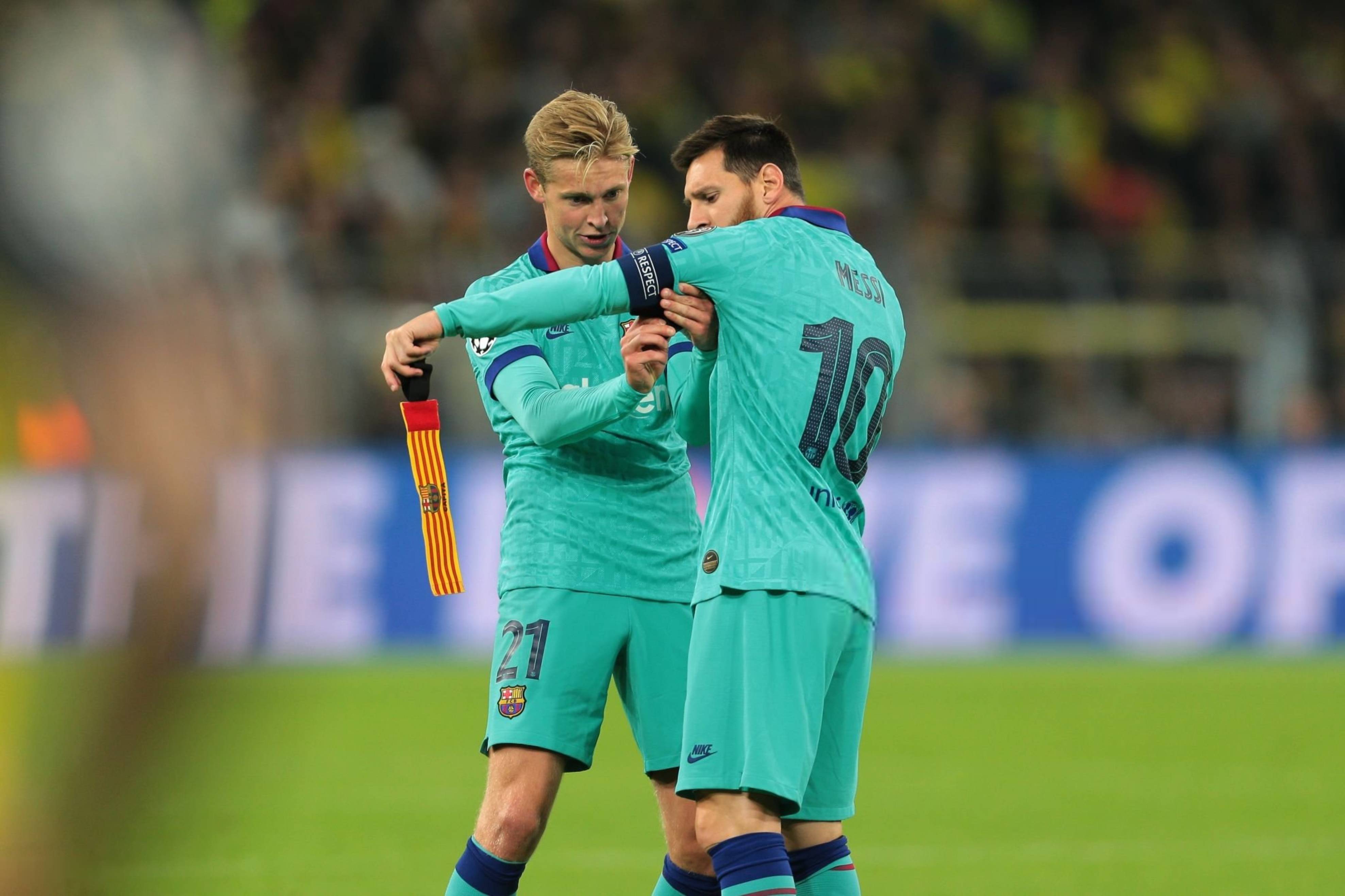 球员战术对决丝毫不落后,足球比赛再掀高潮的简单介绍 球员战术对决丝毫不落后,足球比赛再掀高潮的简单介绍