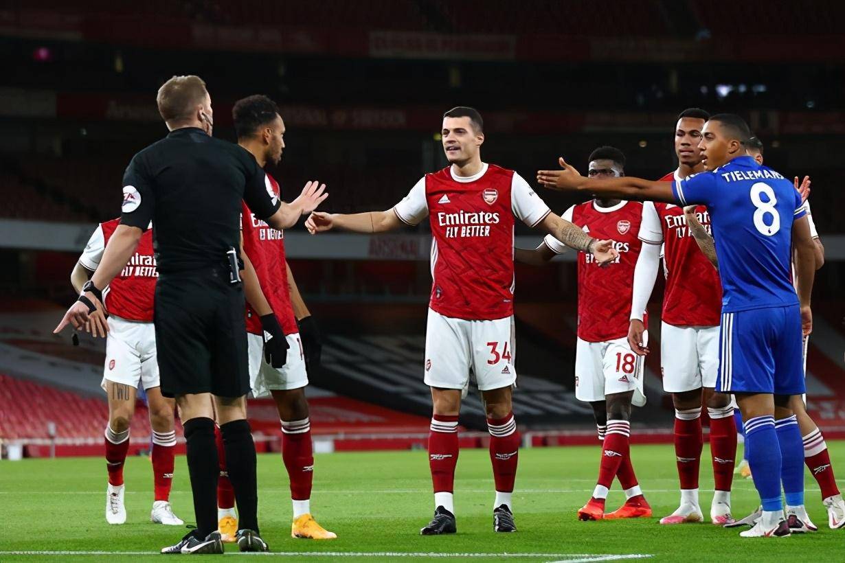 切尔滕汉姆主场平局,保持不败势头 切尔滕汉姆主场平局,保持不败势头