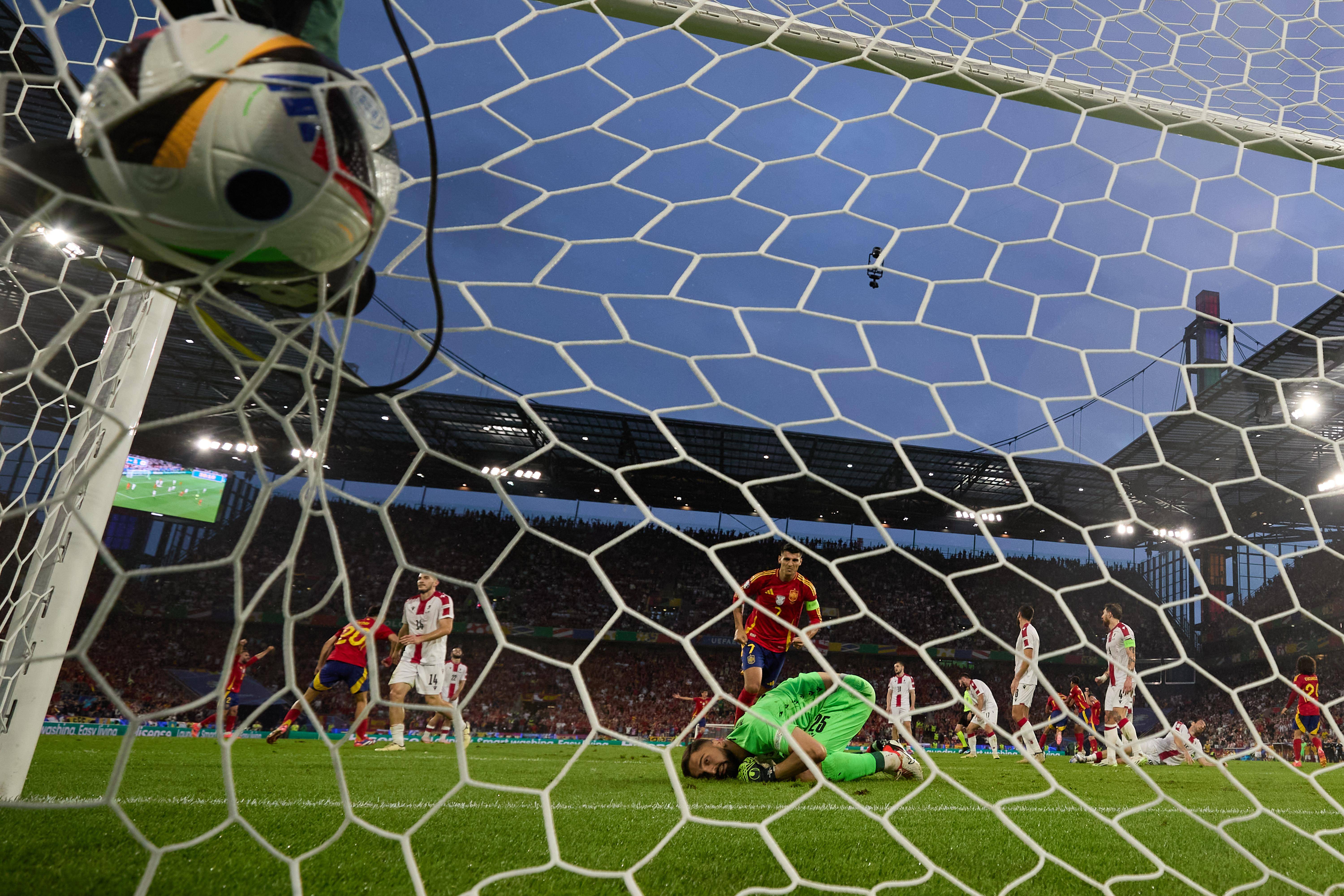 西班牙国家队取得胜利,强势晋级 西班牙国家队取得胜利,强势晋级