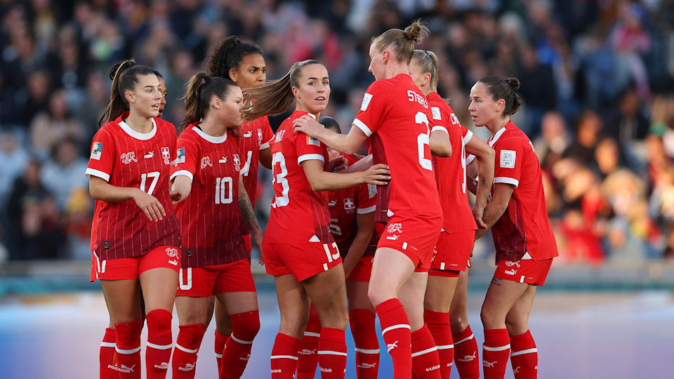 瑞士队赢得关键胜利,锁定欧锦赛晋级名额 瑞士队赢得关键胜利,锁定欧锦赛晋级名额