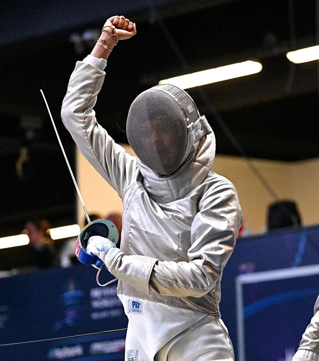 爱游戏下载-亚洲击剑选手实现逆袭，晋级决赛