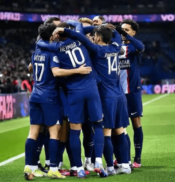 关于巴黎圣日耳曼后卫空中争顶,法国后防稳固冠军路的信息 关于巴黎圣日耳曼后卫空中争顶,法国后防稳固冠军路的信息